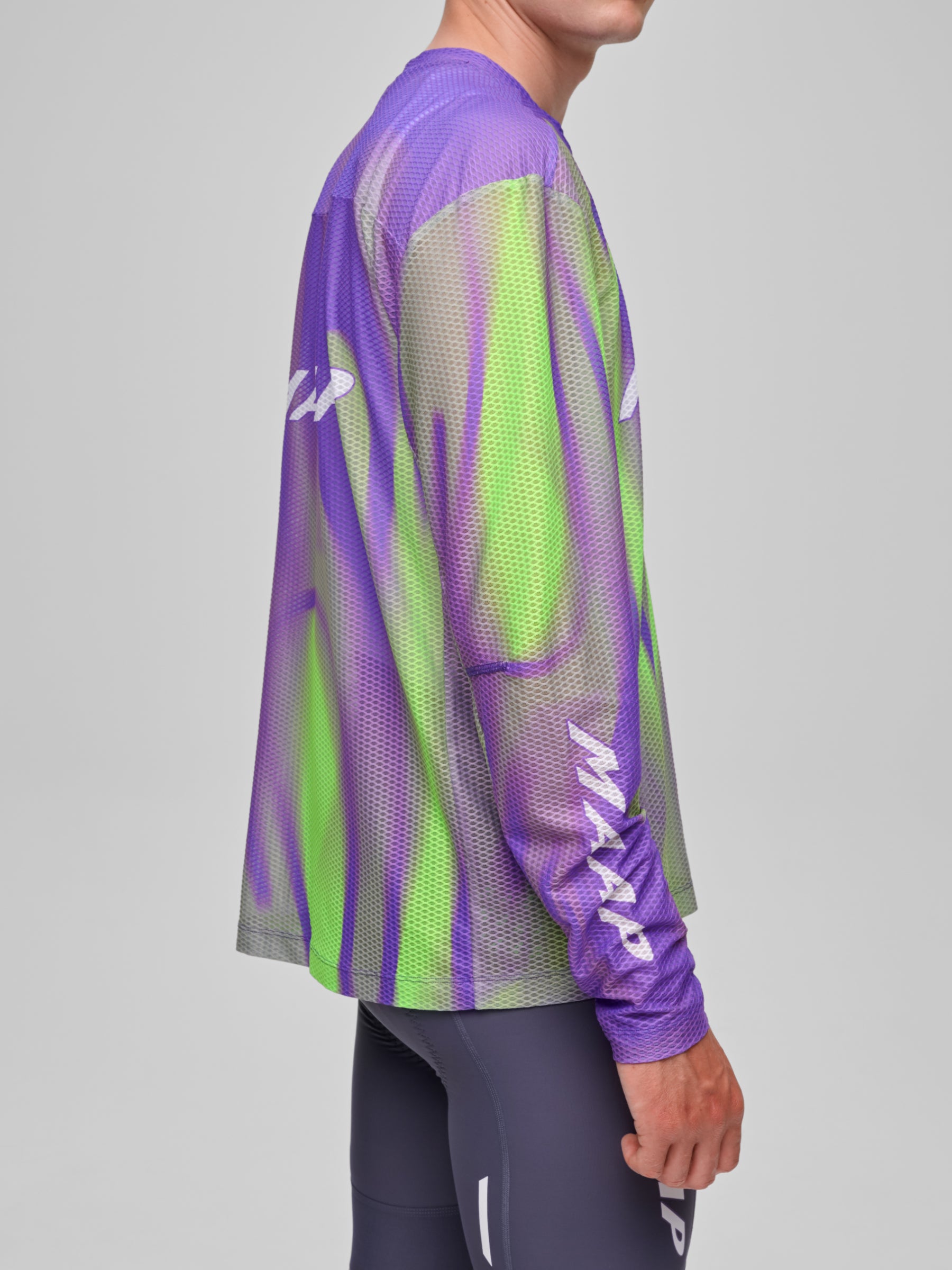 WorldTour 26 Air Mesh LS Tee